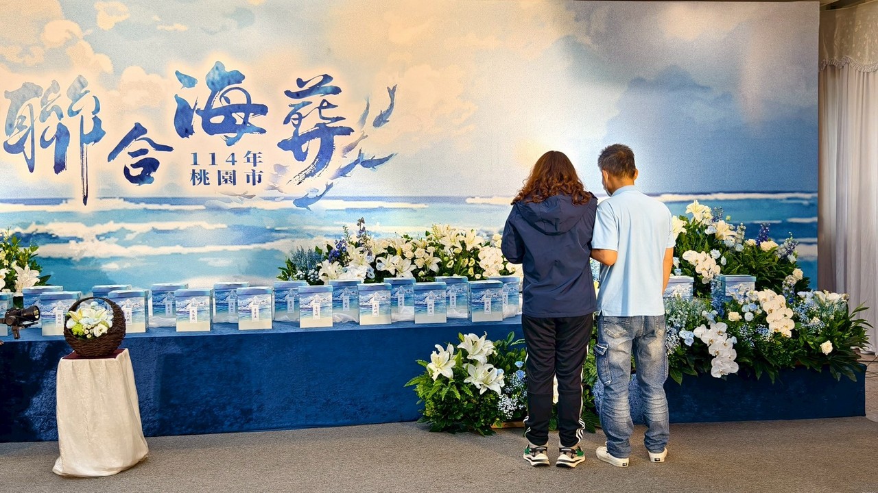 海葬儀式與骨灰安置方式,讓逝者回歸海洋的環保自然葬